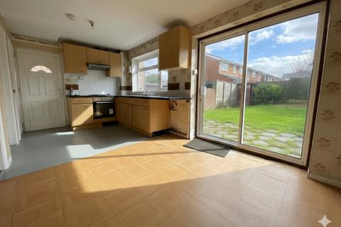 undefined, Ventnor Gardens, Luton, Bedfordshire, LU3 3SL