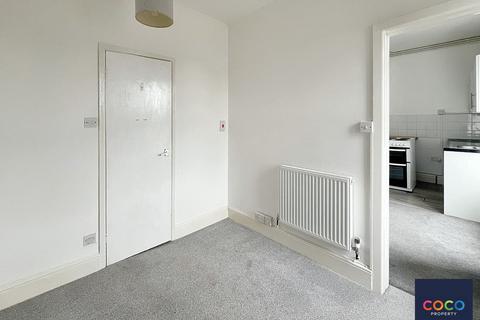 2 bedroom flat to rent, Wyke Road, Weymouth DT4