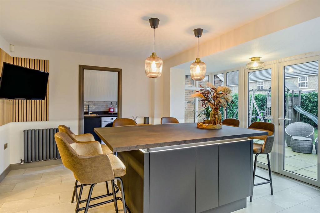 8679049-interior18-800.jpg