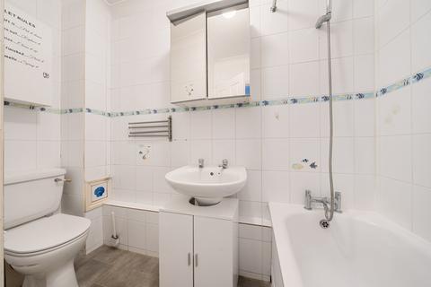 1 bedroom apartment for sale, Victoria Road, Surrey RH1