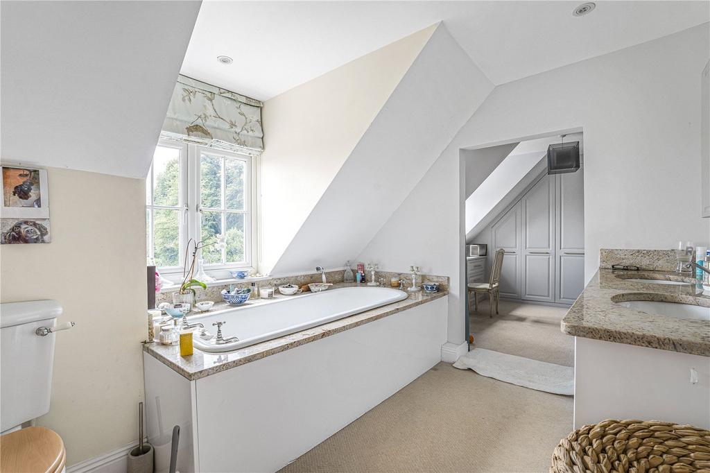 En Suite Bathroom
