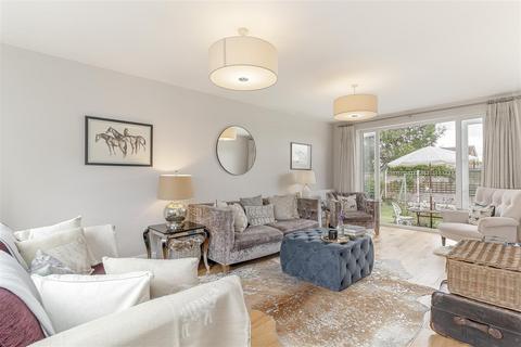 undefined, Kirkwood Drive, Leeds