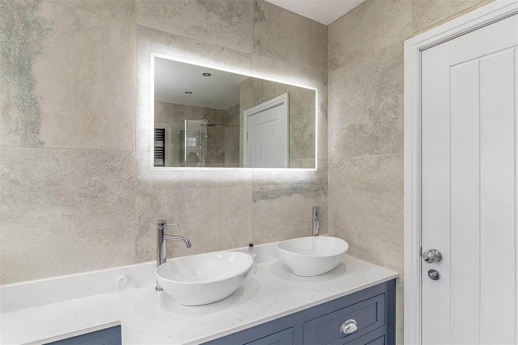 Bathroom - C.jpg