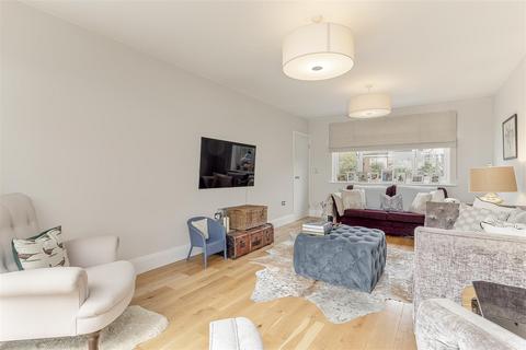 undefined, Kirkwood Drive, Leeds