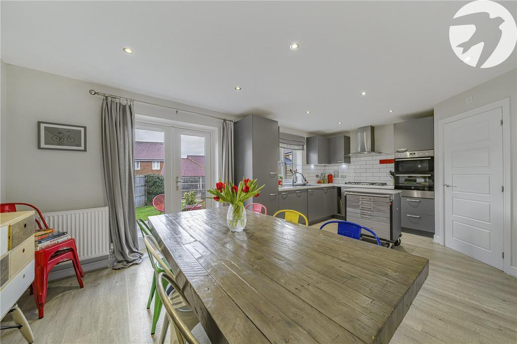 Kitchen/Dining