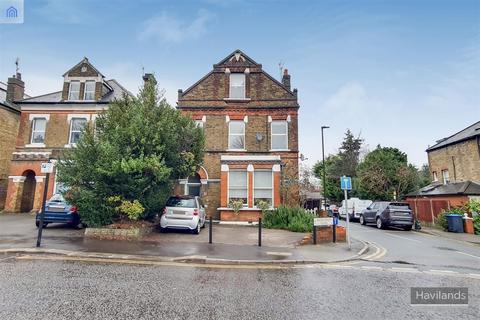 Station Road, Winchmore Hill, N21