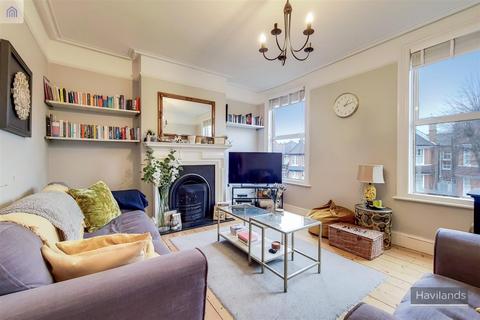 2 bedroom flat to rent, Station Road, Winchmore Hill, N21