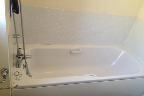 3 bedroom house to rent, 2 Naden Close Clayton Heights  Bradford