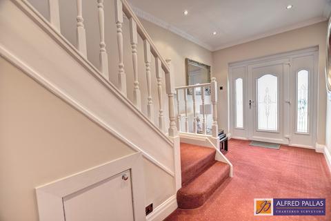 3 bedroom semi-detached house for sale, Marina Avenue, Fulwell