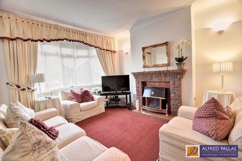 3 bedroom semi-detached house for sale, Marina Avenue, Fulwell