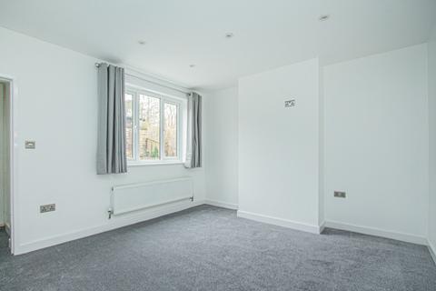 3 bedroom terraced house to rent, Lime Terrace, Wellingborough NN9
