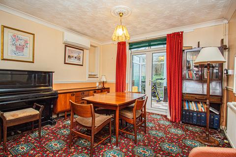 undefined, Manor Drive, Irthlingborough NN9