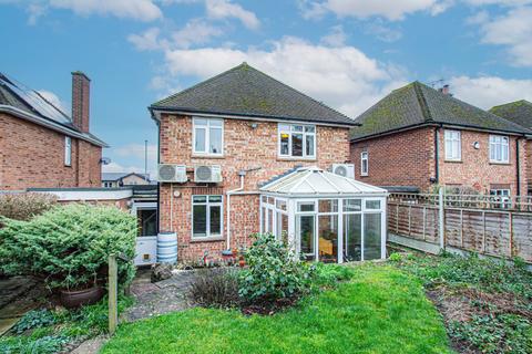 3 bedroom detached house for sale, Manor Drive, Irthlingborough NN9