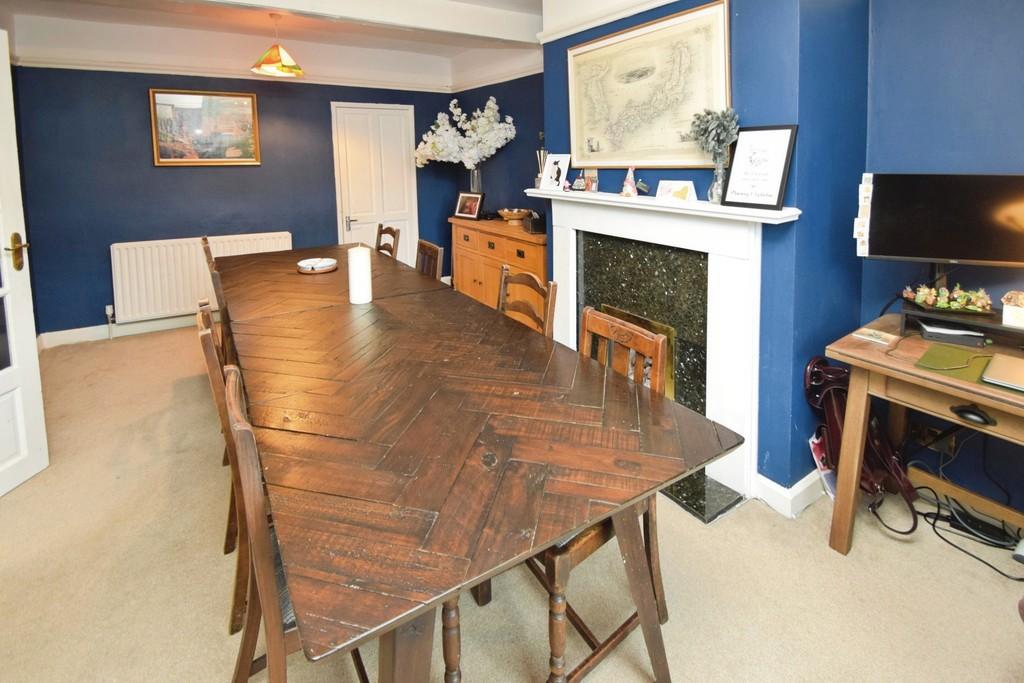 9886173c-Dining 20room 201