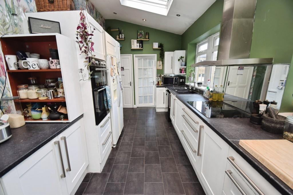 666dde38-Kitchen 201