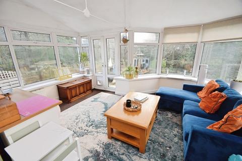 3 bedroom end of terrace house for sale, Haworth Road, Bradford BD15