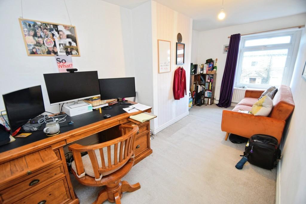 64d2186f-Bedroom 202