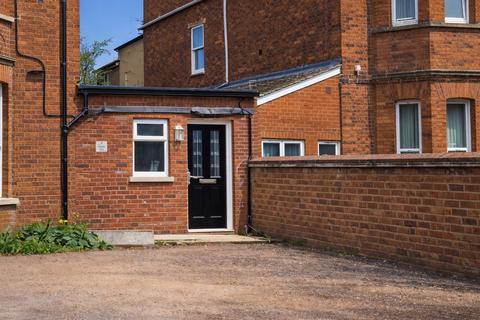 2 bedroom apartment to rent, Lansdowne Road, Bedford MK40