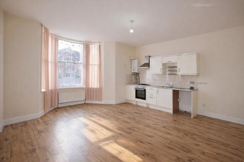 2 bedroom apartment to rent, Lansdowne Road, Bedford MK40
