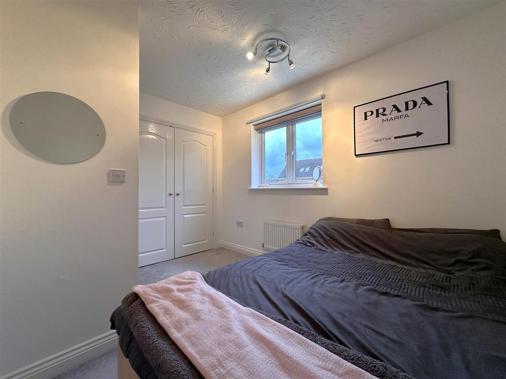 Second Bedroom With Fitted Wardrobes 917