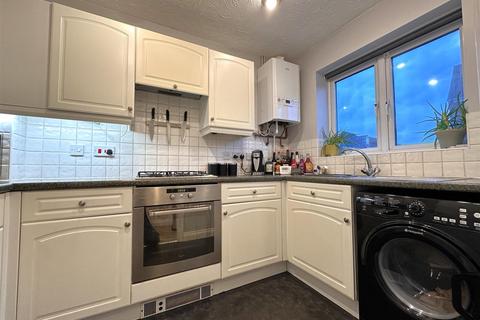 undefined, Stirling Drive, Coddington, Newark