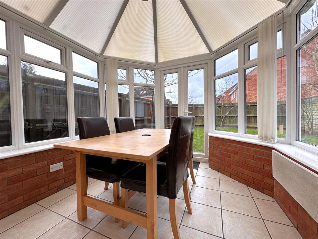 Conservatory 875