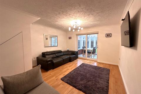 undefined, Stirling Drive, Coddington, Newark