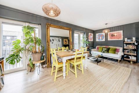 Spurstowe Terrace, London E8