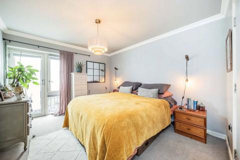 2 bedroom flat for sale, Spurstowe Terrace, London E8