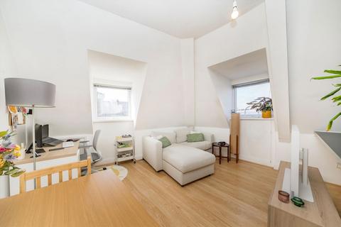 2 bedroom flat to rent, Blackfriars Road, London SE1