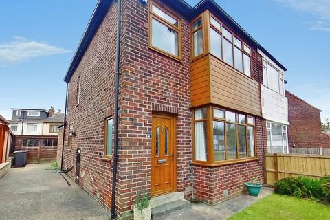 3 bedroom semi-detached house for sale - Vesper Gate Mount, Leeds LS5