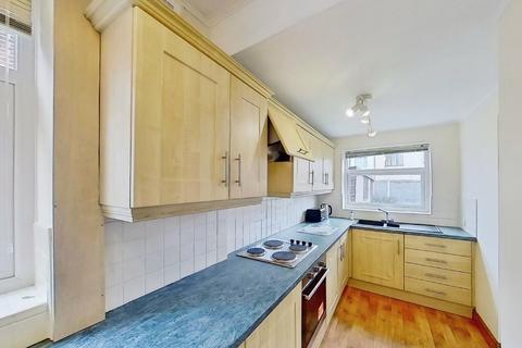 3 bedroom semi-detached house for sale, Vesper Gate Mount, Leeds LS5