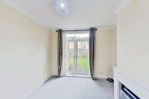 3 bedroom semi-detached house for sale, Vesper Gate Mount, Leeds LS5