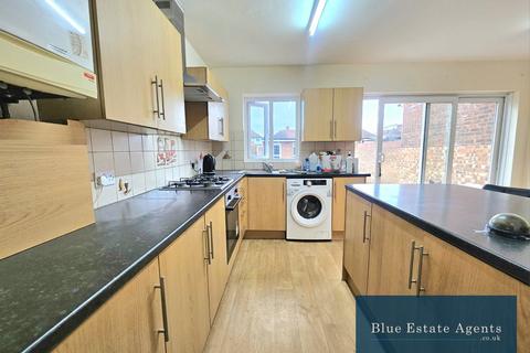 undefined, Scotts Road, Southall, UB2