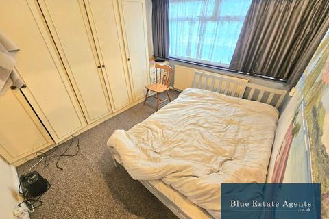 undefined, Scotts Road, Southall, UB2