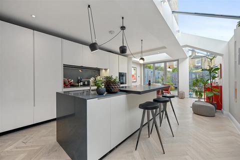 3 bedroom terraced house for sale, Nasmyth Street, London W6