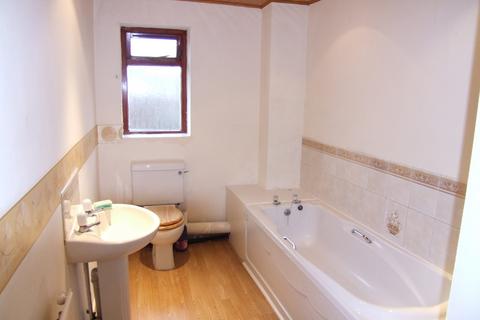 undefined, Garnet Place, Leeds LS11