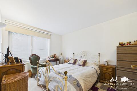 2 bedroom apartment for sale, Oyster Quay, Port Solent PO6