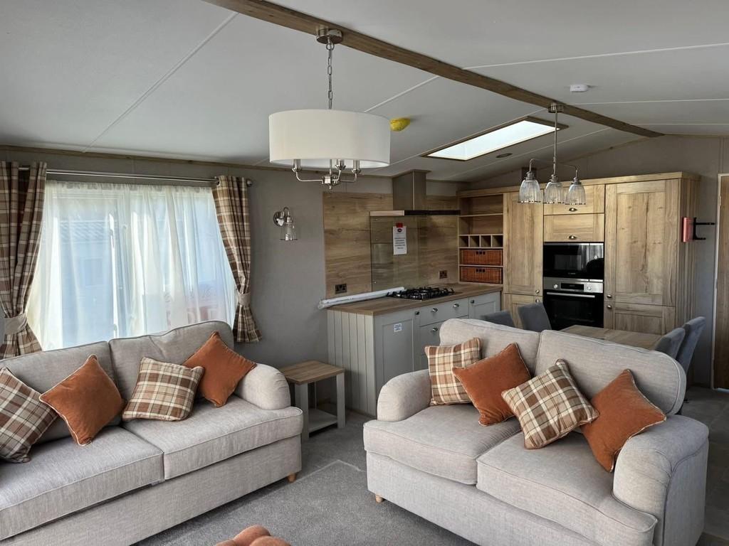 Lounge-Dining-Kitchen