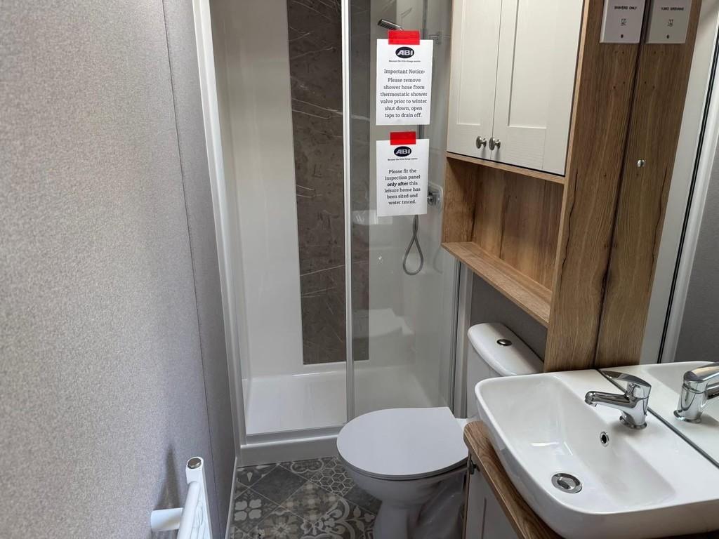 Ensuite Shower Room