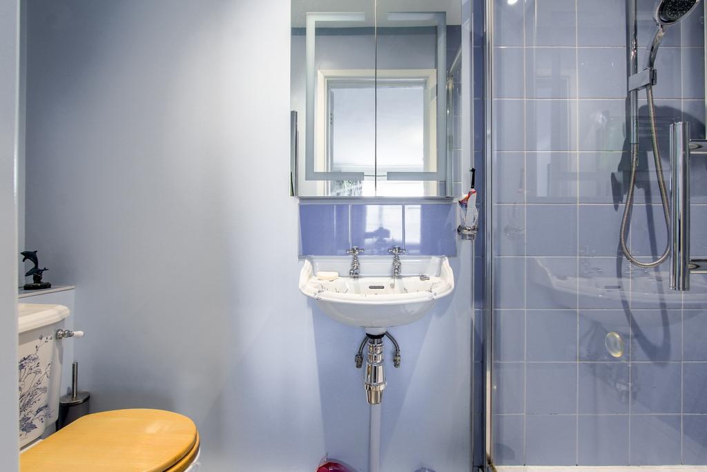 En Suite b