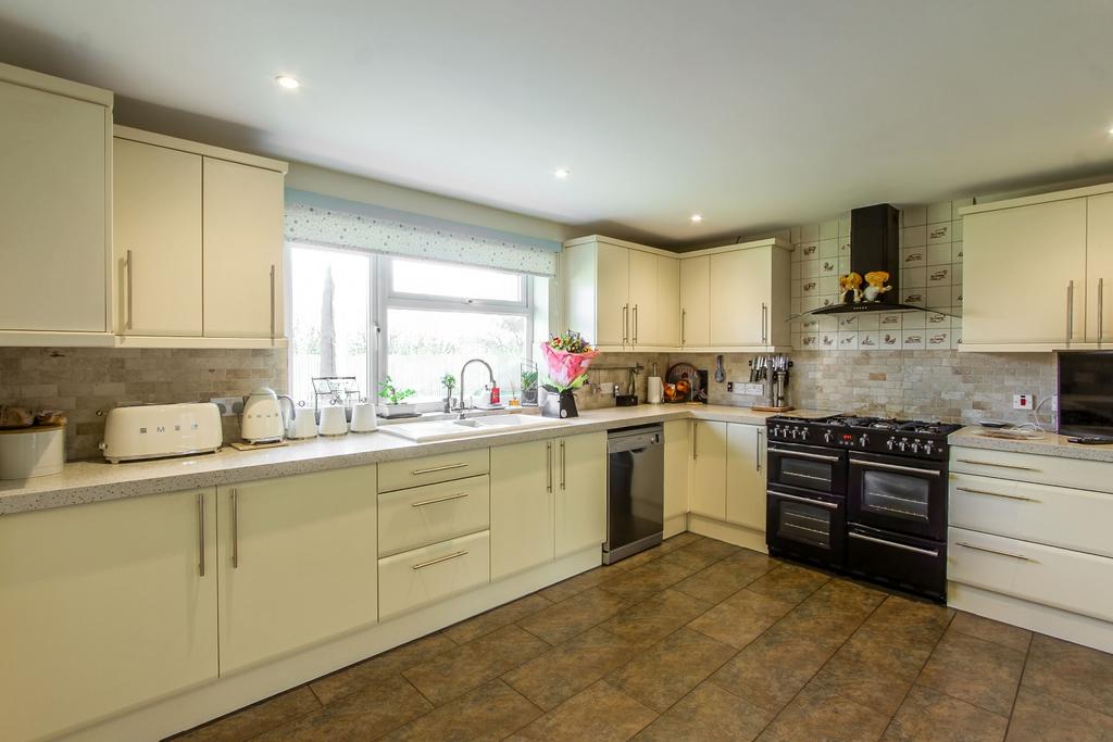 Kitchen e