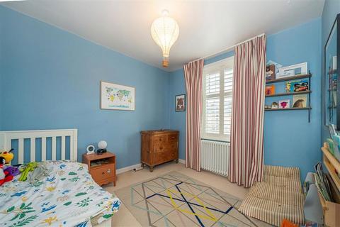 3 bedroom house for sale, Clifton Road, Teddington TW11