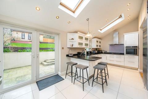 4 bedroom house to rent, Buckhold Road, London SW18