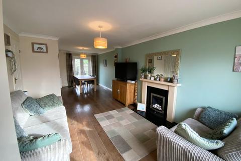 3 bedroom semi-detached house for sale, Columbine Way, Donnington, Telford, TF2 7RL