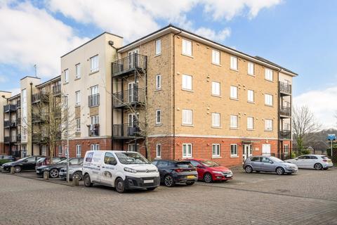 2 bedroom apartment to rent, Tadros Court Buckinghamshire HP13