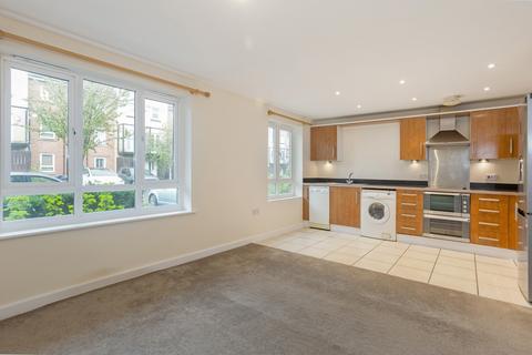 2 bedroom apartment to rent, Tadros Court Buckinghamshire HP13