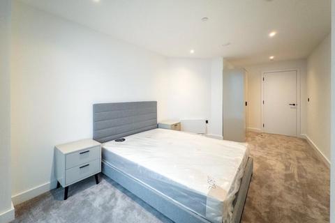 3 bedroom apartment to rent, Puffin House, London, NW6