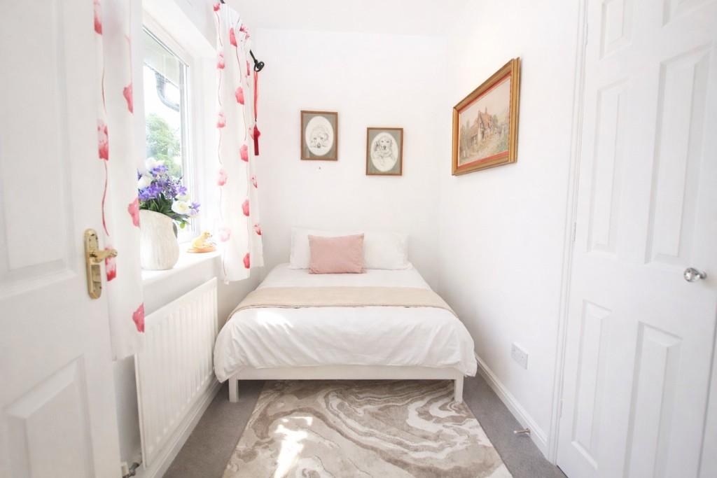 Deskroomwithbed