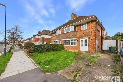 3 bedroom semi-detached house to rent, Howberry Road, Edgware, HA8